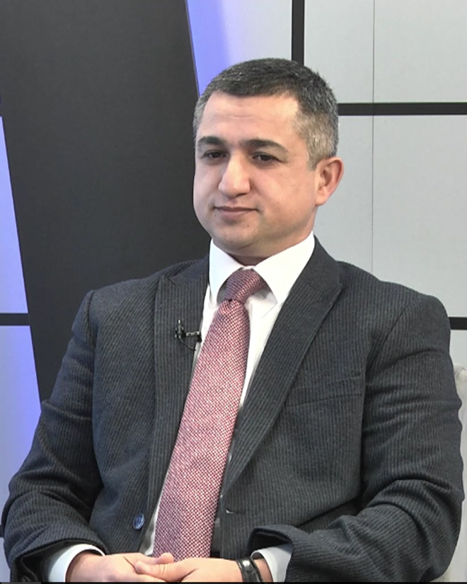 Hər kəs informasiya daşıyıcısı ola bilər, amma jurnalist yox