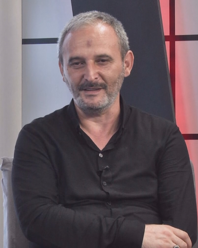 Şair Vüqar Hilalovdan şeir