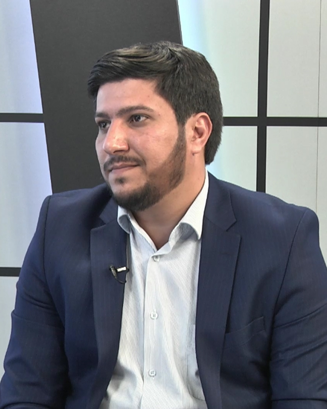Məni ki, güzgüsü həqqin bəşərəm göstərdi 