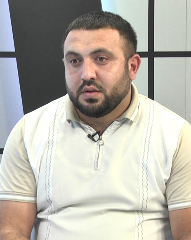 Şair Elmar Salahidən şeir