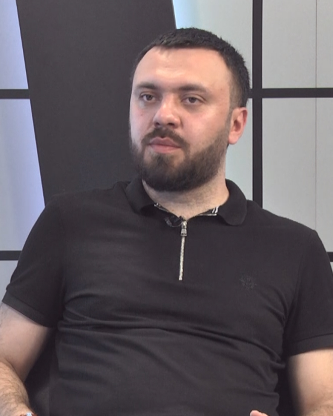 Şair Pərviz Arifdən şeir